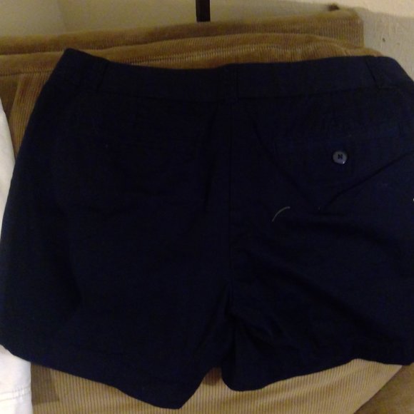 Three pairs of Like New size 4 shorts - Picture 9 of 10